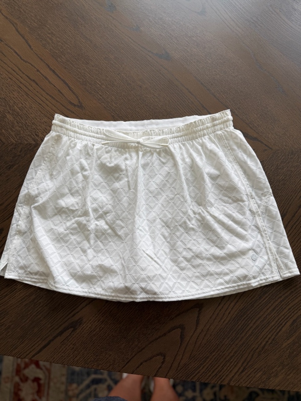 lululemon athletica White pattered Athletic Skort golf/tennis/pickleball